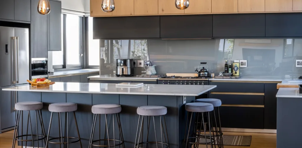 Easylife Kitchens Make it Easy